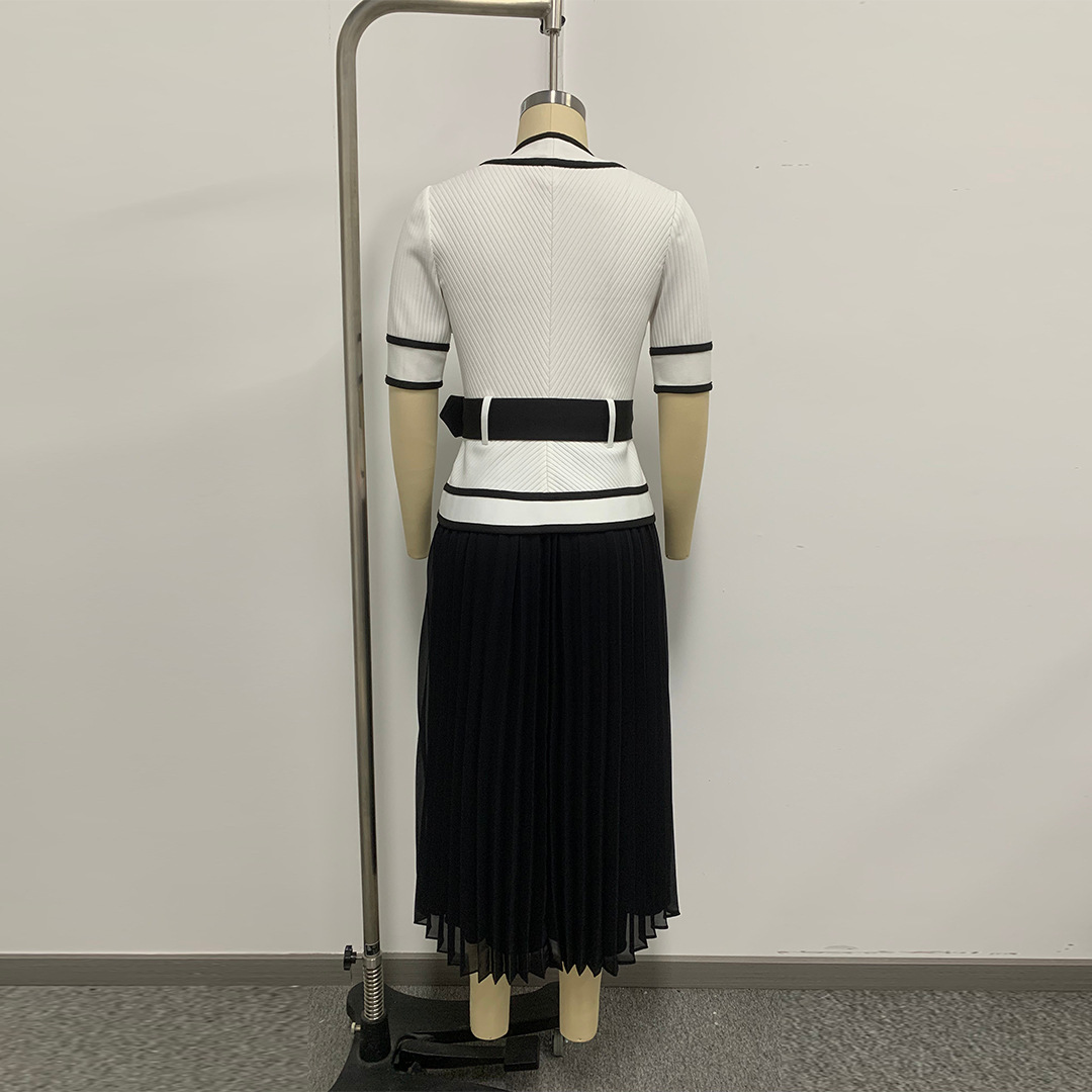 Vintage Fashion Exhibition - Sexy V-hals Knopen Getailleerde Geplooide Jurk