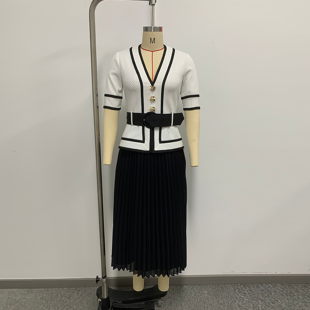 Sexy V-hals Knopen Getailleerd - Vintage Fashion Exhibition recensie en prijs